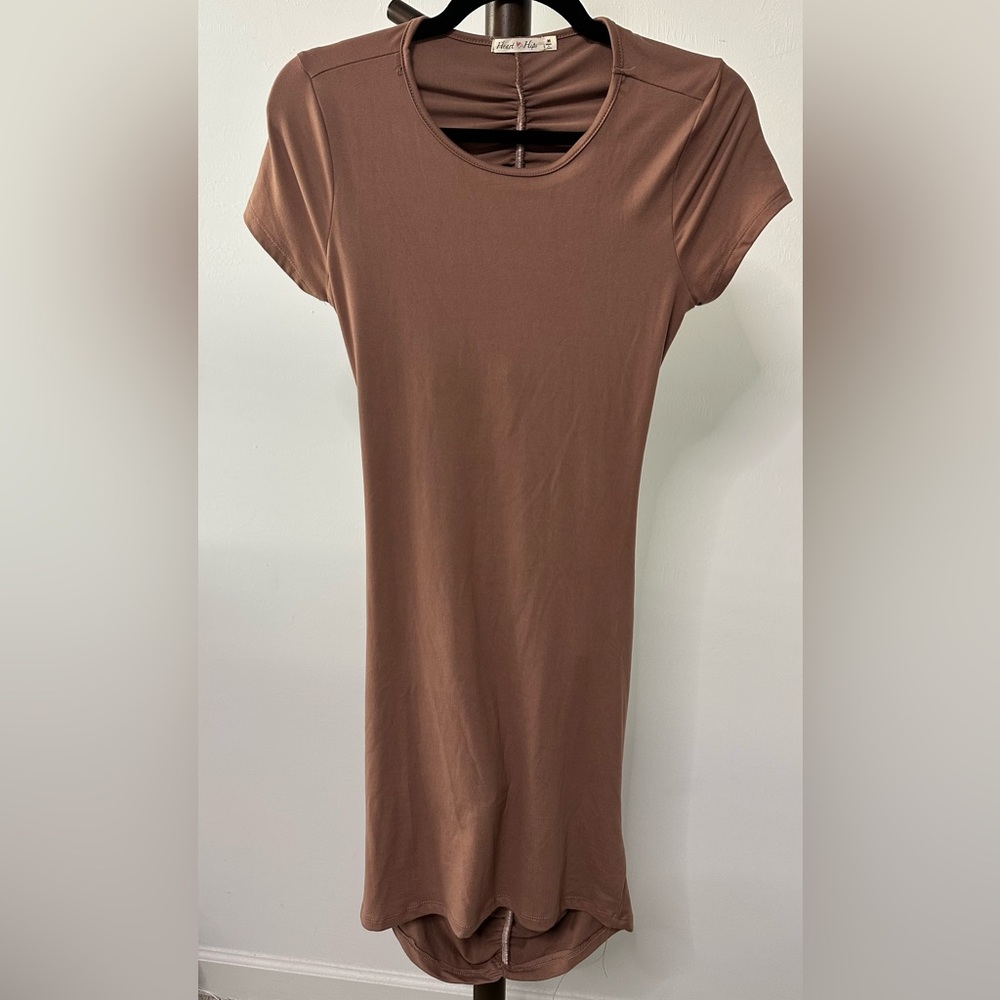 Heart Hips Taupe Short Sleeve Dress